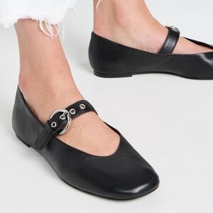 Reformation Bethany flat